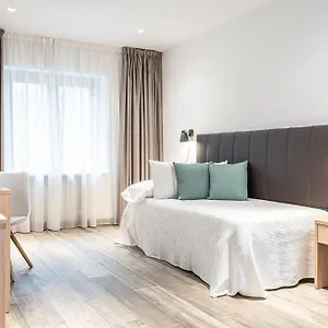 Ronces Hotel